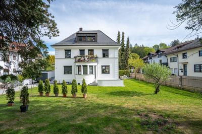 AIGNER - Repräsentatives Einfamilienhaus auf sonnigem Eckgrundstück