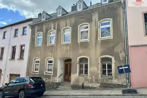 Sanierungsbedürftiges Reihenhaus/Einfamilienhaus mit viel Platz - Annaberg OT Buchholz!! – Bodelschwinghstr. 19, 9456 Erzgebirgskreis – Vorschaubild 1