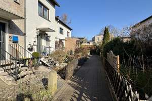 RUDNICK bietet STADTLAGE MIT EIGENEM GARTEN – Reihenmittelhaus mit Garage – Die vollständige Adresse der Immobilie erhältst du vom Anbieter., 30453 Limmer, Hannover – Vorschaubild 22