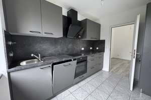 Großzügige 3-Zimmer-Wohnung mit Balkon und EBK in Köln Weiden