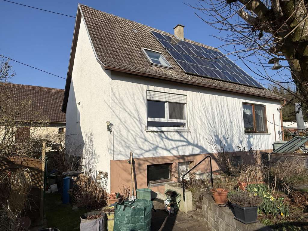 Immobilie in Ertingen - Haus am Ortsrand von Ertingen mit Blick auf Wiesen und Felder - Bild 4