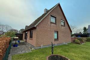 Einliegerwohnung ist möglich! Gepflegtes Wohnhaus mit Vollkeller und 2 Carports in Sackgassenlage – Die vollständige Adresse der Immobilie erhältst du vom Anbieter., 24969 Lindewitt – Vorschaubild 5