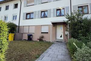Gepflegtes Dreifamilienhaus in begehrter Lage von Fellbach – Die vollständige Adresse der Immobilie erhältst du vom Anbieter., 70734 Fellbach – Vorschaubild 4