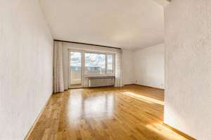 Über den Dächern der Stadt: Sonnige 3-Zimmer-Wohnung mit zwei Balkonen – Die vollständige Adresse der Immobilie erhältst du vom Anbieter., 81735 Neuperlach, München – Vorschaubild 5