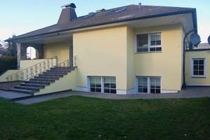 Von Privat zu vermieten:  1-2 Fam.-Villa (9-Zi. + ELW) auf Eckgrundstück in MKK, Schöneck-Büdesheim – Die vollständige Adresse der Immobilie erhältst du vom Anbieter., 61137 Schöneck – Vorschaubild 3