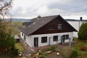 Wohnen mit Weitblick – vielseitiges Einfamilienhaus in Traumlage von Niederzissen – Die vollständige Adresse der Immobilie erhältst du vom Anbieter., 56651 Niederzissen – Vorschaubild 4