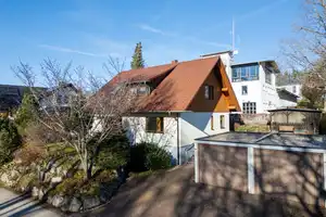Ihr neues Zuhause: Familienfreundliches Haus mit Garten und Doppelgarage – Schwarzwald-Baar-Kreis – Vorschaubild 1