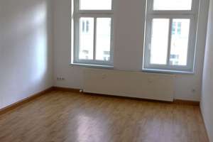 Charmante 3-Zimmer-Whg. mit Balkon ** – Wittenberger Straße 4, 9126 Bernsdorf, Chemnitz – Vorschaubild 2