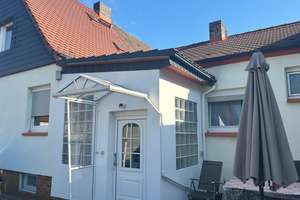 Charmantes Einfamilienhaus mit Gästehaus und großem Garten – Die vollständige Adresse der Immobilie erhältst du vom Anbieter., 61169 Friedberg (Hessen) – Vorschaubild 2