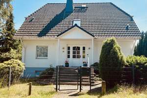 *Provisionsfrei* Großzügiges freistehendes EFH mit Garten und Garage in Hönow – Die vollständige Adresse der Immobilie erhältst du vom Anbieter., 15366 Hoppegarten – Vorschaubild 2