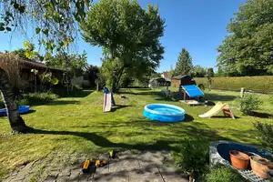 Renovierte kl. Doppelhaushälfte mit großem, gepflegtem Garten, Garage und Gartenhaus! – Kirschenweg 0, 86169 Augsburg – Vorschaubild 3