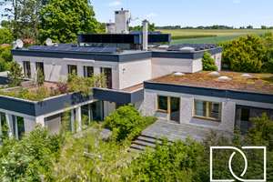 Alleinlage mit Panoramablick! Luxuriöse Architektenvilla mit 7.847 m² Grundstück und Schwimmhalle – Die vollständige Adresse der Immobilie erhältst du vom Anbieter., 91338 Igensdorf – Vorschaubild 1