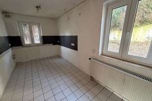 EINFAMILIENHAUS MITTEN IN UNTERKOCHEN AUF GROßEM GRUNDSTÜCK – Die vollständige Adresse der Immobilie erhältst du vom Anbieter., 73432 Unterkochen, Aalen – Vorschaubild 5