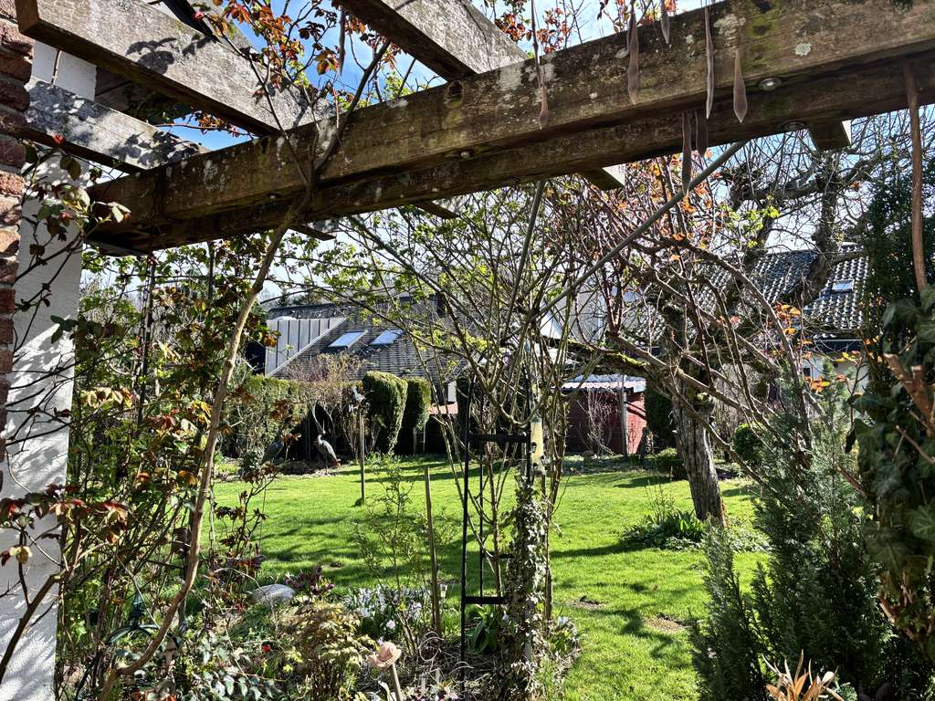 Immobilie in Schlat - Gepflegtes Einfamilienhaus mit 7 Zimmern in Schlat - Bild 1