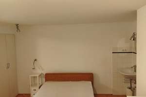 Möbliertes Zimmer in Einfamilienhaus in Köln-West, ruhige Lage – Die vollständige Adresse der Immobilie erhältst du vom Anbieter., 50858 Junkersdorf, Köln – Vorschaubild 8