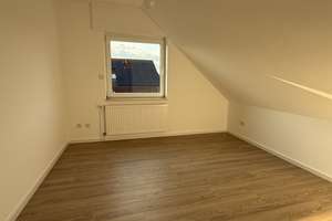 Frisch renoviert: 3-Zimmer-Wohnung mit Balkon und EBK – Schloßfeld 143a, 48308 Senden – Vorschaubild 4