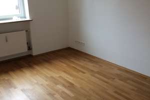Nähe St. Emmeransmühle: 3-Zimmer-Wohnung mit Loggia – Franz-Wolter-Str. 26, 81925 Oberföhring, München – Vorschaubild 6