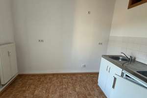 Whg. im 2.OG ! Küche mit Balkonzugang / Laminat / Bad mit Wanne  u.v.m. – Fürstenstraße 62, 9130 Sonnenberg, Chemnitz – Vorschaubild 8