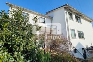 Schönes 1 bis 2 Familienwohnhaus mit großem Garten, Terrasse, Doppelgarage und Herkulesblick – Die vollständige Adresse der Immobilie erhältst du vom Anbieter., 34266 Niestetal – Vorschaubild 1