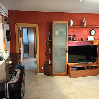 IDEALES HAUS FÜR FAMILIEN, DIE ALLE DIENSTLEISTUNGEN IN DER NÄHE BENÖTIGEN