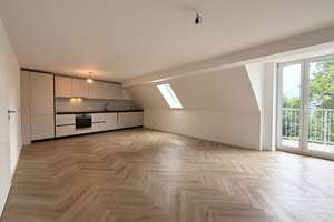 Bezugsfreie 2-Zimmer-Wohnung mit Balkon in 24106 Kiel