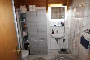 Idyllisches Ferienhaus in TOP Zustand mit neuer Einbauküche, Gäste-WC, Gartenhaus und PKW-Stellplatz – Cuxhaven (Kreis) – Vorschaubild 9