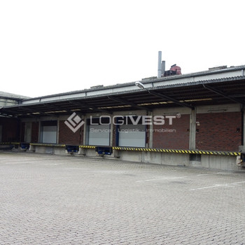 Lagerhallen mit Rampenandienung in der Nähe der A9