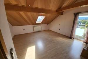 Wohnen mit Charakter: Drei-Zimmer-Dachgeschosswohnung in Reckendorf – Greifenklaustraße 6, 96182 Reckendorf – Vorschaubild 8