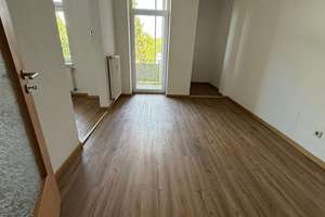 2. OG / Laminat /  Wanne+Dusche+Fenster /  zwei Balkon u.v.m. – Jahnstraße 57, 9126 Lutherviertel, Chemnitz – Vorschaubild 10