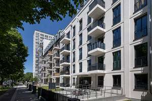 Schöne 2-Raum-Wohnung mit Balkon und Aufzug im Neubau Straße des 18. Oktober