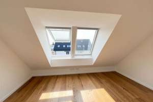 Neubau-Doppelhaushälfte mit wohnlich ausgebautem Souterrain und großem Garten – Reigersbachstraße 22e, 80995 Lerchenau-West, München – Vorschaubild 23