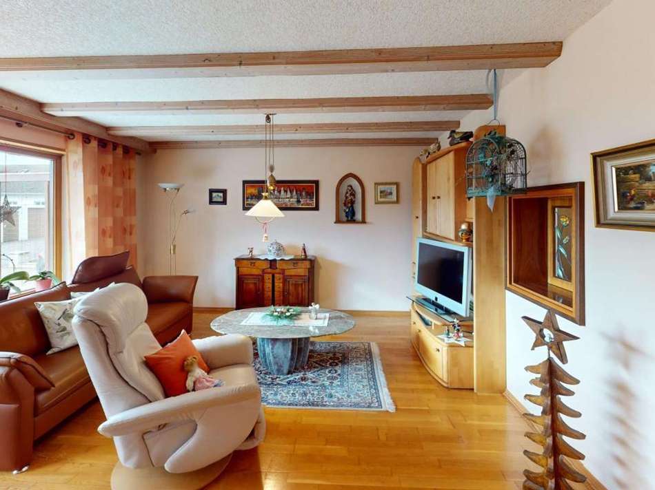 Charmantes-Zweifamilienhaus-mi