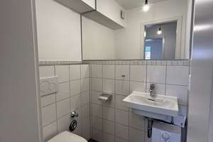 Schwabing * erst 2024 komplett neu saniert * Dachgeschoss-Wohnung * 4 Zi. * ca. 106 m² – Konradstr. 10a, 80801 Neuschwabing, München – Vorschaubild 22