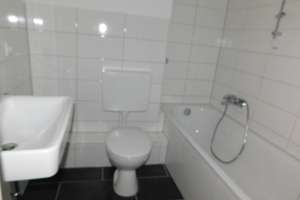 Frisch renoviert! Klasse 3-Zimmer-Wohnung mit Balkon! – Frintroper Str. 19, 45355 Schönebeck, Essen – Vorschaubild 6