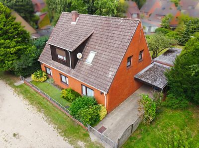 Großzügiges, sanierungsbedürftiges EFH mit ELW und Potenzial in ruhiger, zentraler Lage von Heide