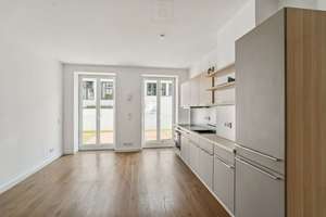 Ruhige Seitenstraße, zentrale Lage – 3 Zimmer mit großer Terrasse in der Maxvorstadt – Die vollständige Adresse der Immobilie erhältst du vom Anbieter., 80335 Sankt Benno, München – Vorschaubild 2