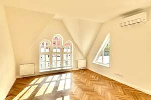 Lichtdurchflutete 4-Zi.-Dachgeschosswohnung mit sonniger Terrasse - Eine Oase der Ruhe! – 10823 Schöneberg, Berlin – Vorschaubild 4