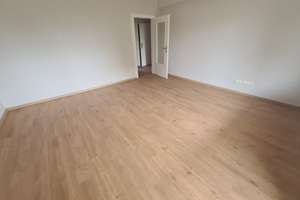 Alles neu! 2,5 Raum Wohnung in super Lage! Fernwärme! – Hans-Thoma-Straße 1, 45147 Holsterhausen, Essen – Vorschaubild 2