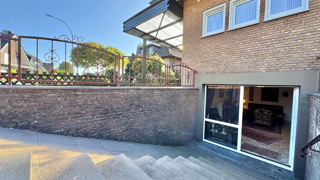 Immobilie in Stadtlohn - Großes Ein -/ Zweifamilienhaus- viel Platz für die Familie in Stadtlohn - Bild 3