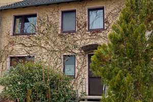 Gepflegtes Reihenmittelhaus im Ostviertel Göttingens mit Ausbaureserve im Dachgeschoss – Die vollständige Adresse der Immobilie erhältst du vom Anbieter., 37075 Oststadt, Göttingen – Vorschaubild 2