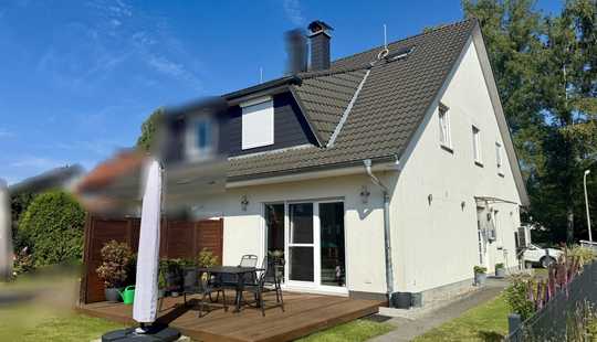 Bild von Moderne Doppelhaushälfte in bester Lage von Hamburg Farmsen-Berne