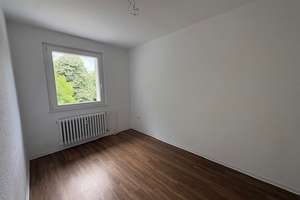 Ihr neues Zuhause: Gemütliche 3-Zimmer-Wohnung mit Balkon – Farrenbroich 42, 45327 Katernberg, Essen – Vorschaubild 4