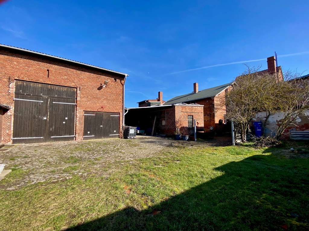 Immobilie in Barby - Historisches Wohnhaus mit Einliegerwohnung oder Gewerbeeinheit – großes Grundstück und Scheune - Bild 3