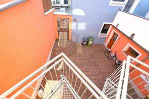 Besonderes 3-Parteien-Haus: Große Wohnung mit Garten + 2 flexible Einheiten, nahe Stadtamhof  Regen – Die vollständige Adresse der Immobilie erhältst du vom Anbieter., 93059 Steinweg-Pfaffenstein, Regensburg – Vorschaubild 3