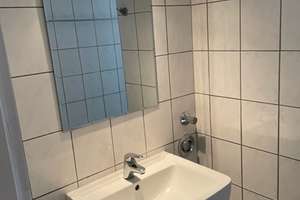 Schöne, helle 2,5  Zimmer in Bottrop- Stadtmitte -provisionsfrei- – Bothenstraße 14, 46236 Stadtmitte, Bottrop – Vorschaubild 7