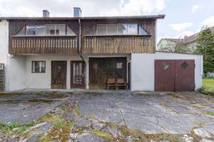 Sanierungsbedürftige Doppelhaushälfte mit Nebengebäude und großem Grundstück in Hirschau – Die vollständige Adresse der Immobilie erhältst du vom Anbieter., 92242 Hirschau – Vorschaubild 2