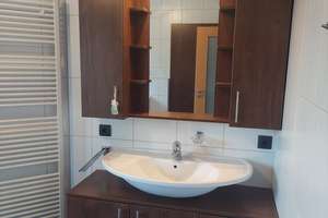 Schöne 4-Zimmer-Doppelhaushälfte mit gehobener Innenausstattung und EBK in Reichstorf – Reichstorf 100, 94428 Eichendorf – Vorschaubild 8