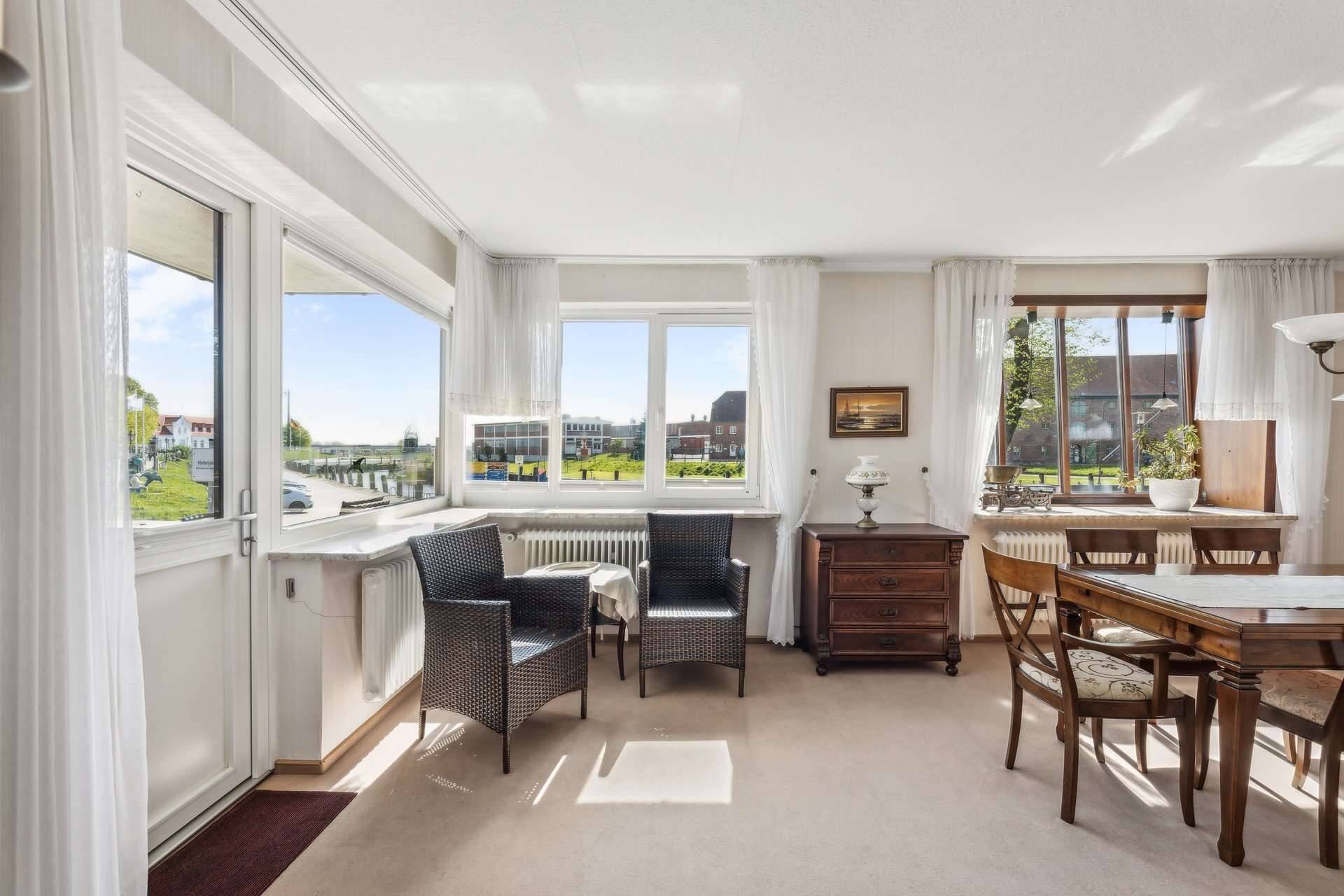 Immobilie in Tönning - Perfekt um den Anker zu werfen! | Gemütliches Einfamilienhaus direkt am historischen Hafen - Bild 1