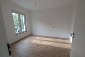 ++++TRAUMWOHNUNG+3 RAUM MIT TERRASSE+BAD M. DUSCHE u. BADEWANNE+FBH+LIFT++UVM.+++