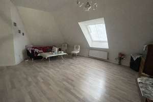 3 Zimmer-Dachgeschosswohnung in Maxloh
